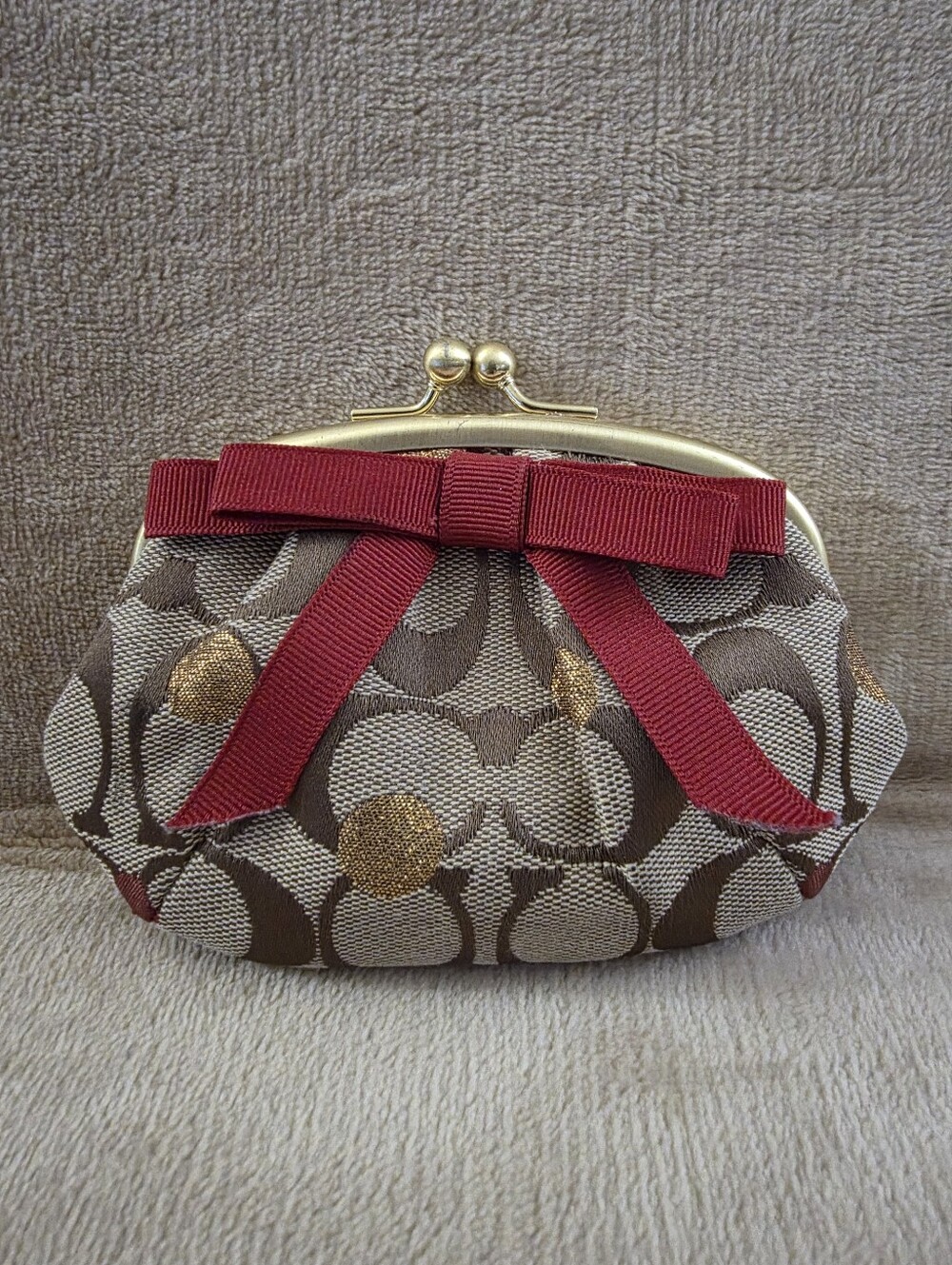 RARE Coach Secret Admiror Kisslock Coin Purse w/Red Hearts and Gold Dots
